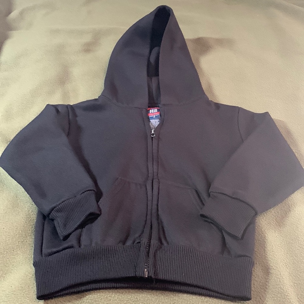 Kids Hill Heavy weight black, long sleeve, hooded sweatshirt.  Zipper.  Size S